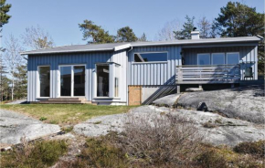 Awesome home in Sandefjord w/ 3 Bedrooms